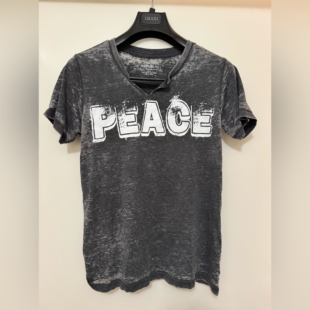 Women’s Republic of Denim Gray Peace Graphic T-Shirt distressed v-cut neck